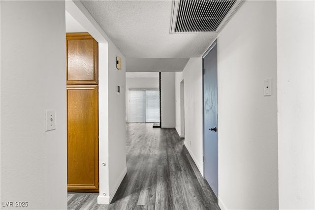 4533 Madreperla Street, Las Vegas, NV 89121