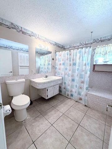 156 Francis Dr NE, Port Charlotte, FL 33395