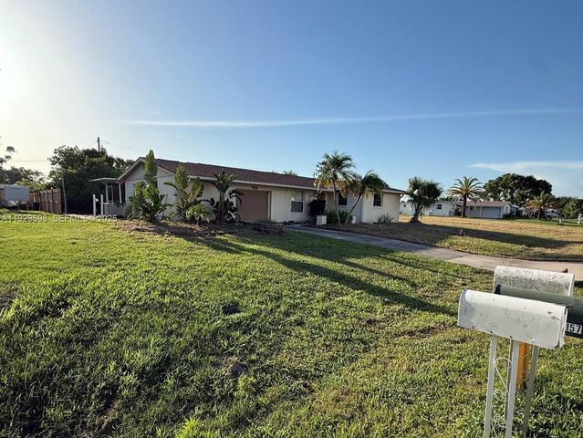 156 Francis Dr NE, Port Charlotte, FL 33395