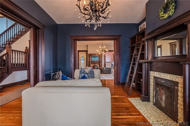 912 Main Street, Memphis, IN 47143