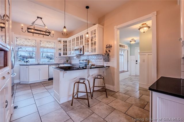 912 Main Street, Memphis, IN 47143