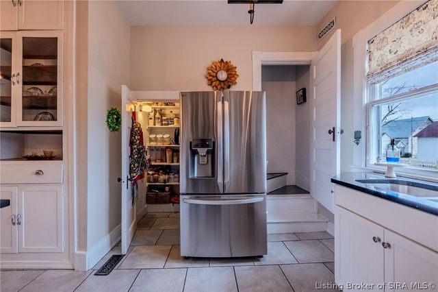 912 Main Street, Memphis, IN 47143