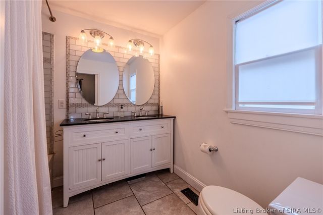 912 Main Street, Memphis, IN 47143