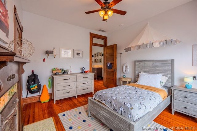 912 Main Street, Memphis, IN 47143