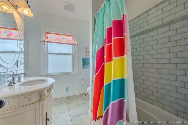 912 Main Street, Memphis, IN 47143