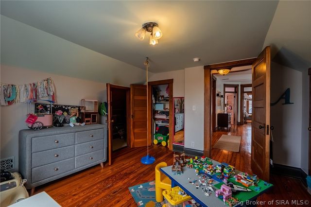 912 Main Street, Memphis, IN 47143