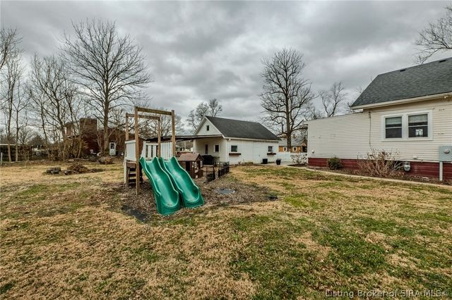 912 Main Street, Memphis, IN 47143