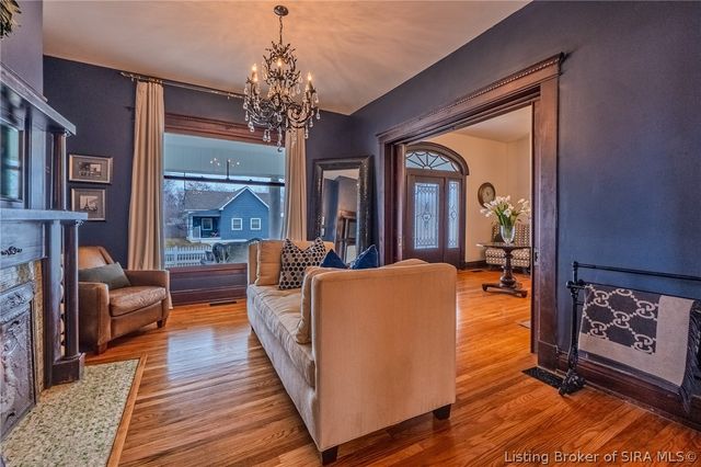 912 Main Street, Memphis, IN 47143