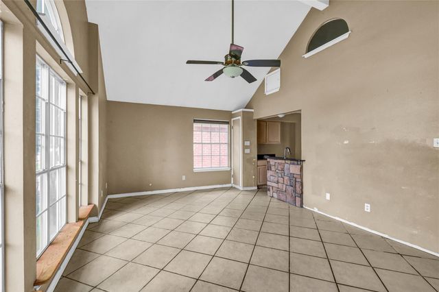 3 Chuckwagon Court, Angleton, TX 77515