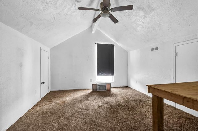 3 Chuckwagon Court, Angleton, TX 77515