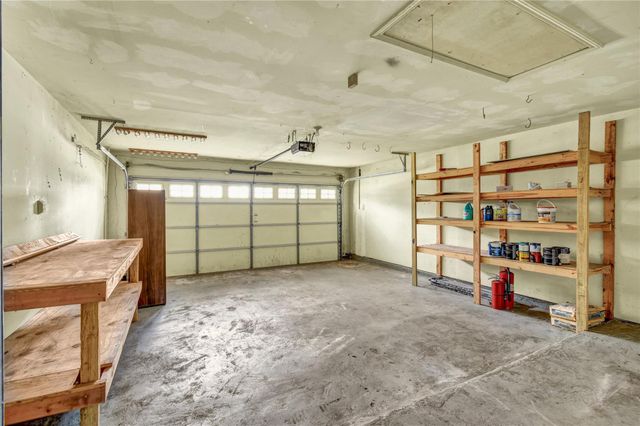 3 Chuckwagon Court, Angleton, TX 77515
