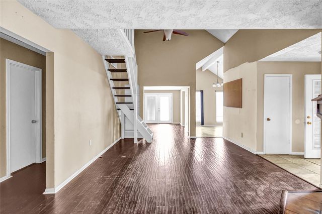 3 Chuckwagon Court, Angleton, TX 77515