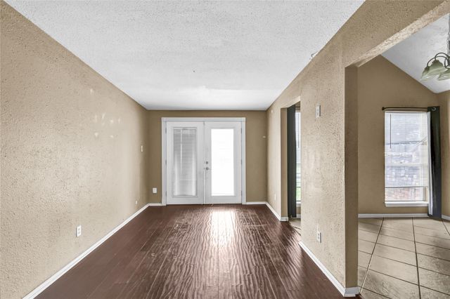 3 Chuckwagon Court, Angleton, TX 77515