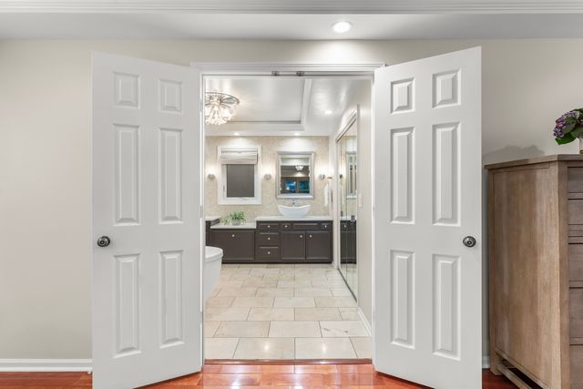 2335 Indian Ridge Drive, Glenview, IL 60026