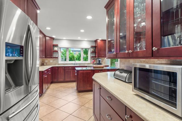 2335 Indian Ridge Drive, Glenview, IL 60026