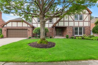 2335 Indian Ridge Drive, Glenview, IL 60026
