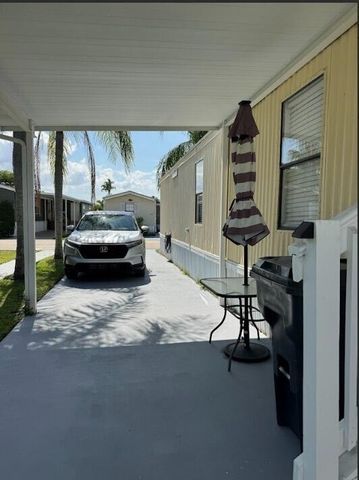 182 Plantation Boulevard, Greenacres, FL 33467