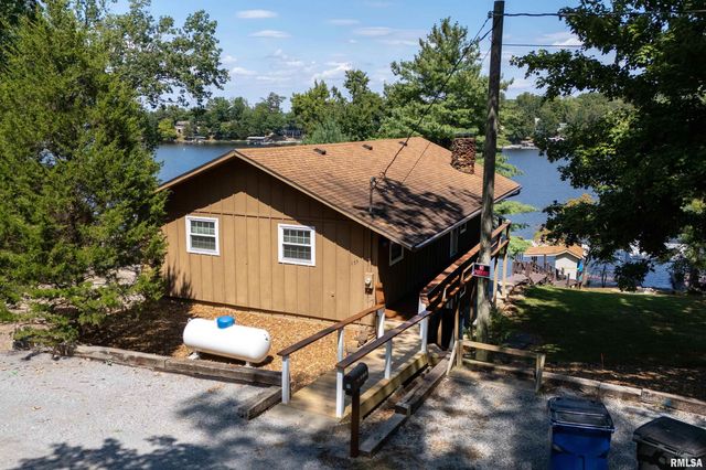 135 OAK Circle, Goreville, IL 62939