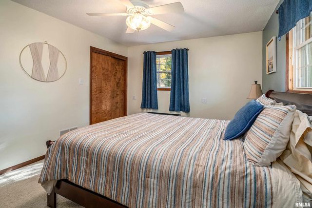 135 OAK Circle, Goreville, IL 62939