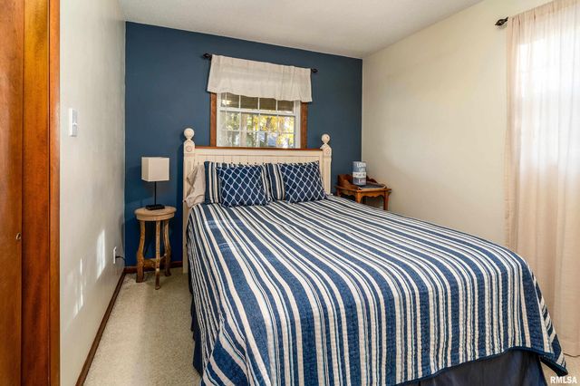 135 OAK Circle, Goreville, IL 62939