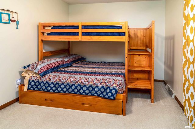 135 OAK Circle, Goreville, IL 62939