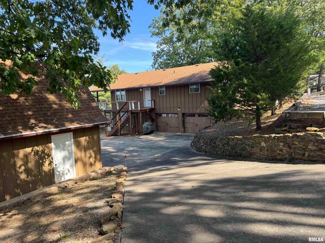 135 OAK Circle, Goreville, IL 62939