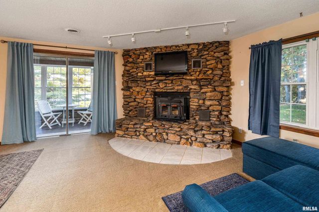 135 OAK Circle, Goreville, IL 62939