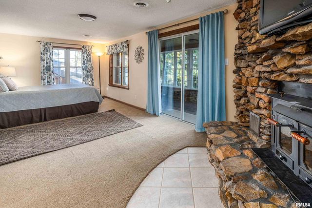 135 OAK Circle, Goreville, IL 62939