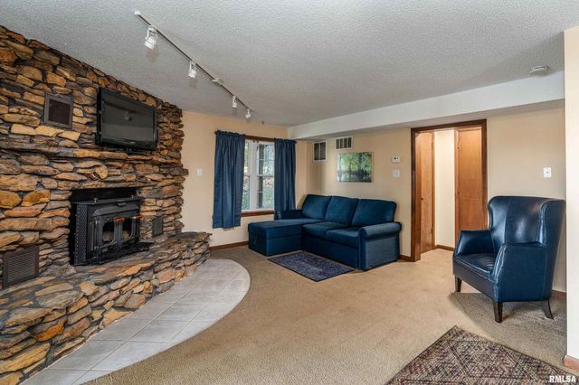 135 OAK Circle, Goreville, IL 62939