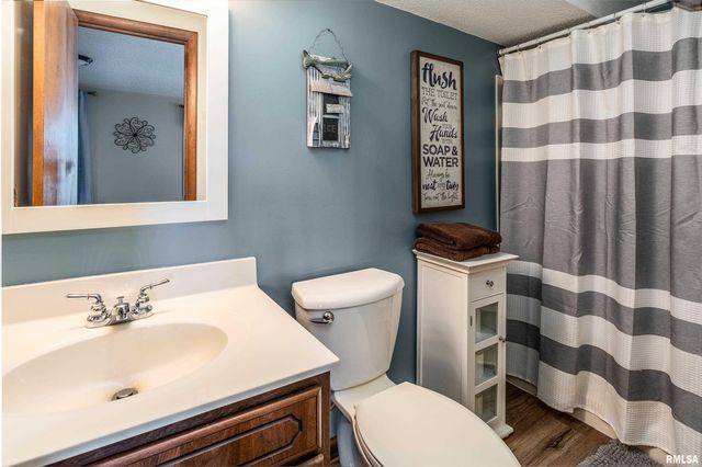 135 OAK Circle, Goreville, IL 62939