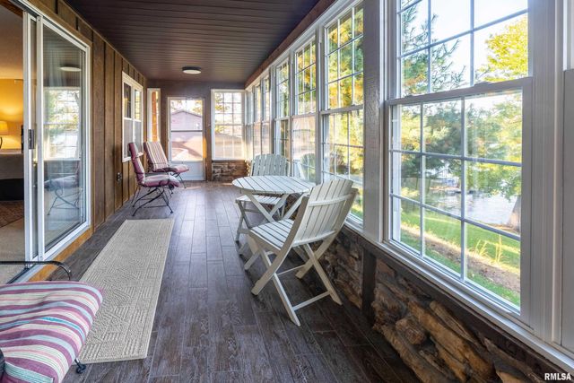 135 OAK Circle, Goreville, IL 62939