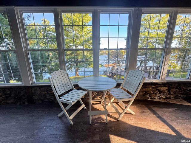 135 OAK Circle, Goreville, IL 62939