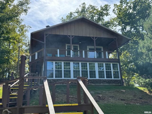 135 OAK Circle, Goreville, IL 62939