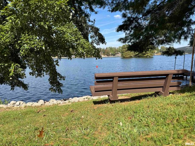 135 OAK Circle, Goreville, IL 62939