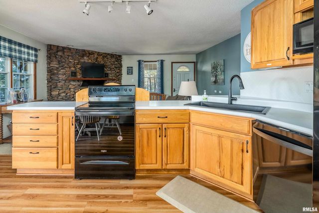 135 OAK Circle, Goreville, IL 62939