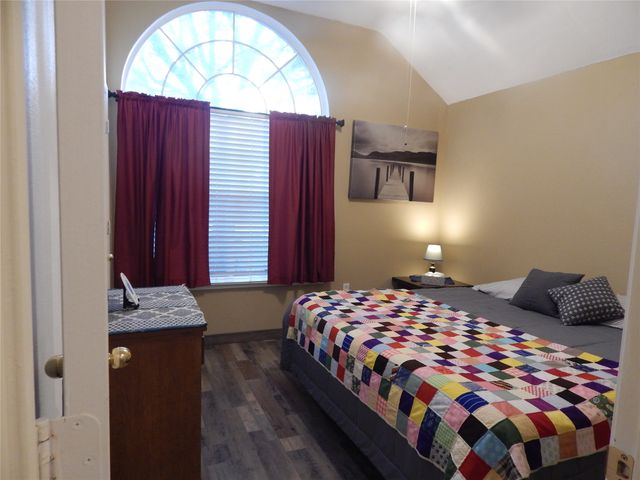 813 Emily Trail, Azle, TX 76020