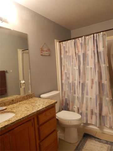 813 Emily Trail, Azle, TX 76020