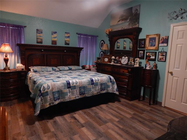 813 Emily Trail, Azle, TX 76020