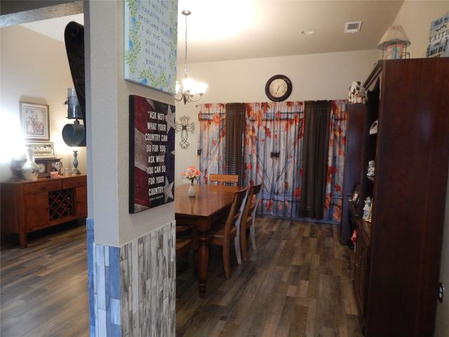 813 Emily Trail, Azle, TX 76020