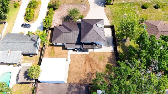 1736 W COUNTRY CLUB, Tampa, FL 33612
