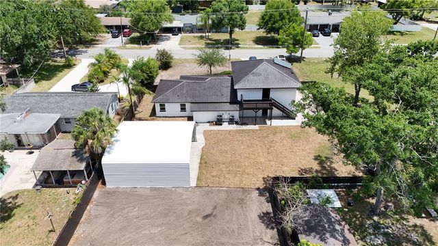 1736 W COUNTRY CLUB, Tampa, FL 33612