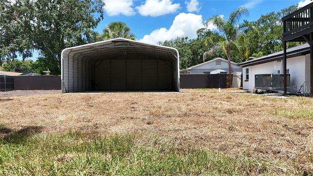 1736 W COUNTRY CLUB, Tampa, FL 33612