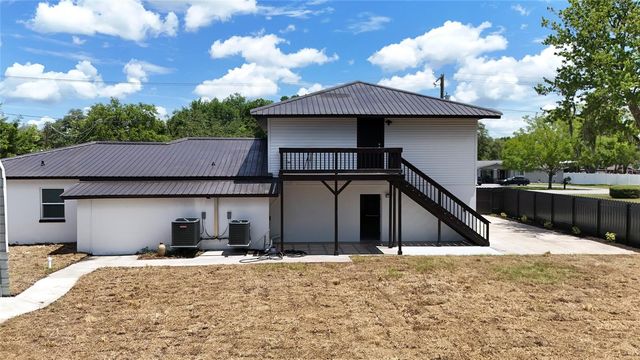 1736 W COUNTRY CLUB, Tampa, FL 33612