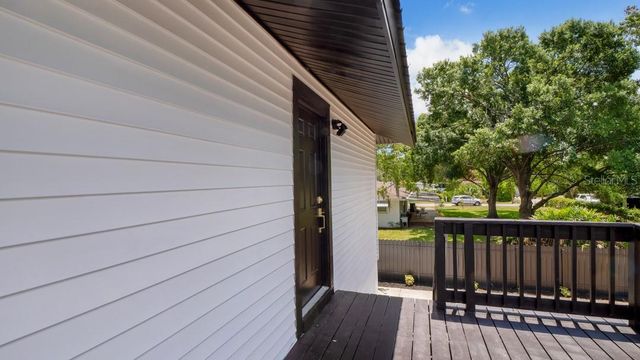 1736 W COUNTRY CLUB, Tampa, FL 33612