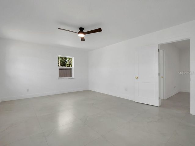 1736 W COUNTRY CLUB, Tampa, FL 33612