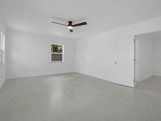 1736 W COUNTRY CLUB, Tampa, FL 33612