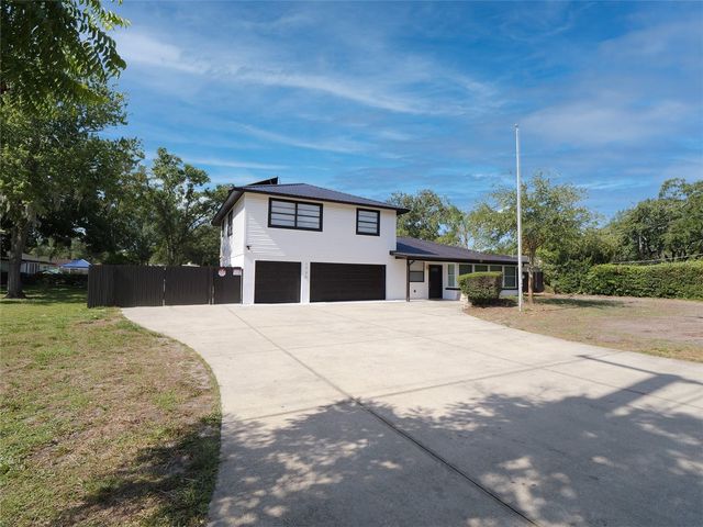 1736 W COUNTRY CLUB, Tampa, FL 33612