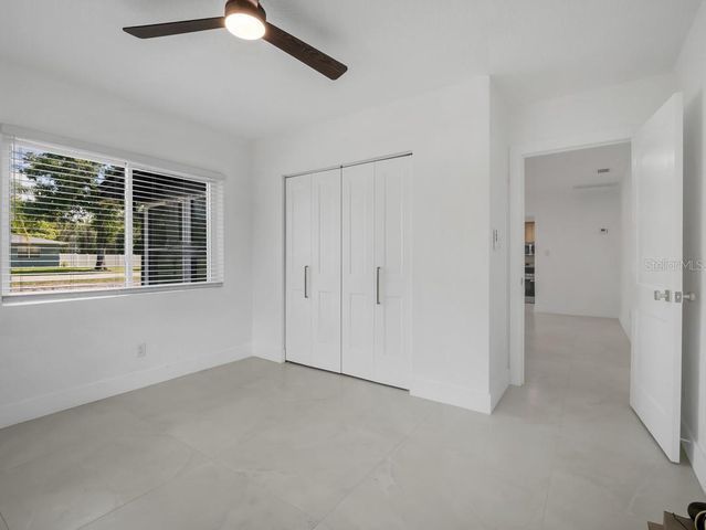 1736 W COUNTRY CLUB, Tampa, FL 33612