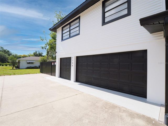 1736 W COUNTRY CLUB, Tampa, FL 33612
