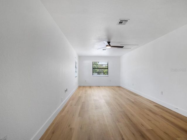 1736 W COUNTRY CLUB, Tampa, FL 33612